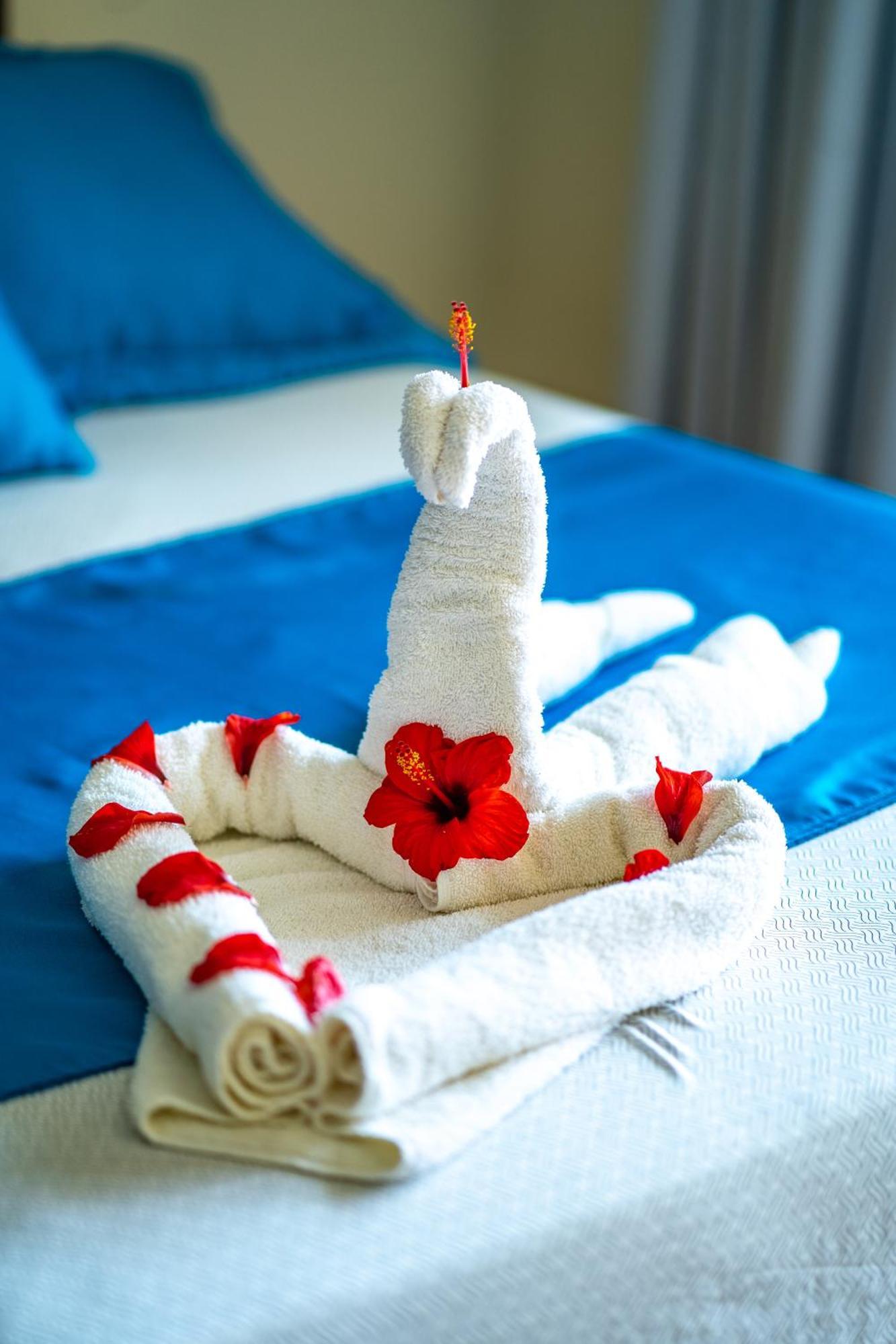 Agualina Kite Hotel Oceanfront Apartments Cabarete Buitenkant foto